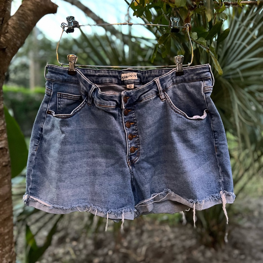 Ava and Viv High-Rise Women’s Denim Cutoff Shorts 20W